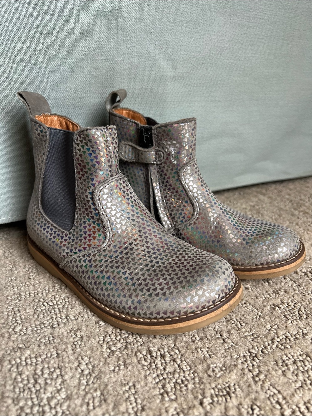 Froddo Girls Holographic Leather Chelsea Boots Silver EU 29